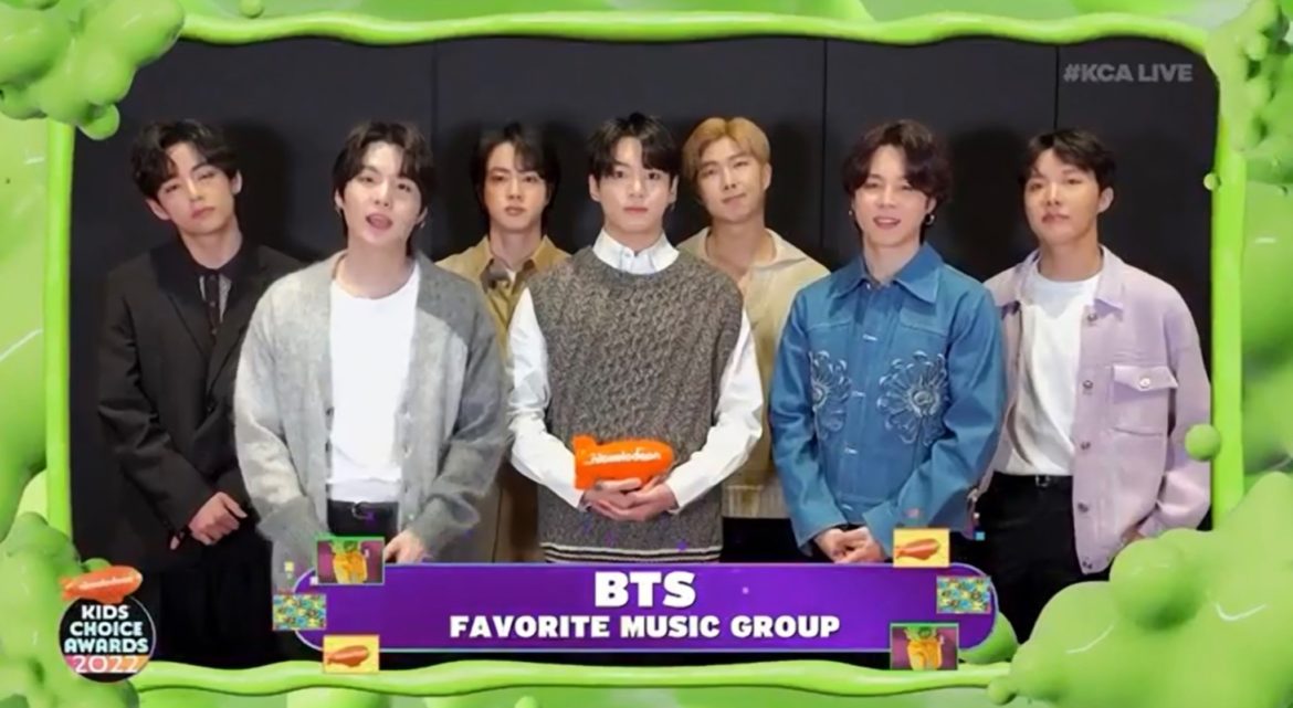 BTS ชนะรางวัล ‘Favorite Music Group’ ที่งาน Kids Choice Awards 2022